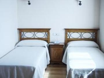 El Roblón De Cabuerniga Inn