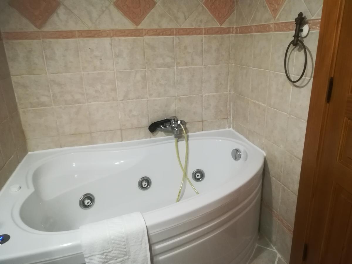 El Roblon De Cabuerniga 3*